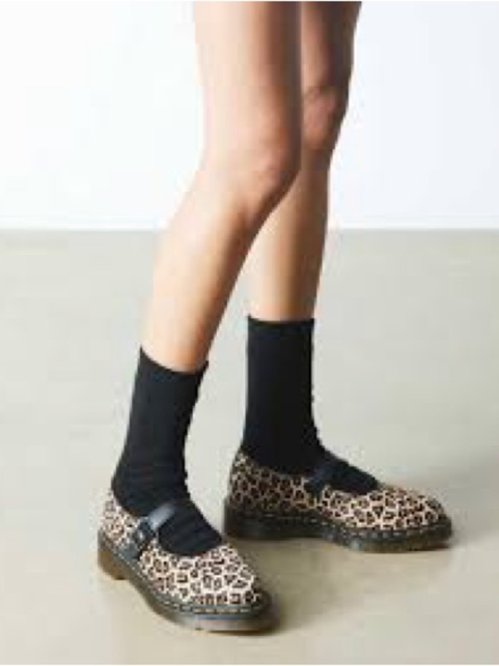 Dr Martens ELPHIE LEOPARD
MARY JANE SHOES- size 9